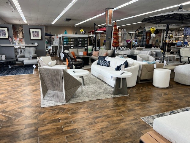 Amini's Galleria photo 3