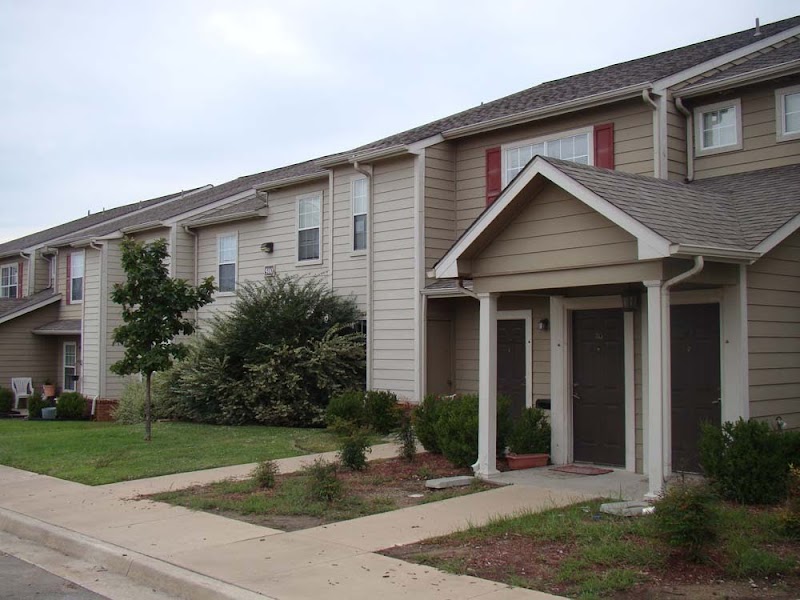 Glenshire Court Apartments