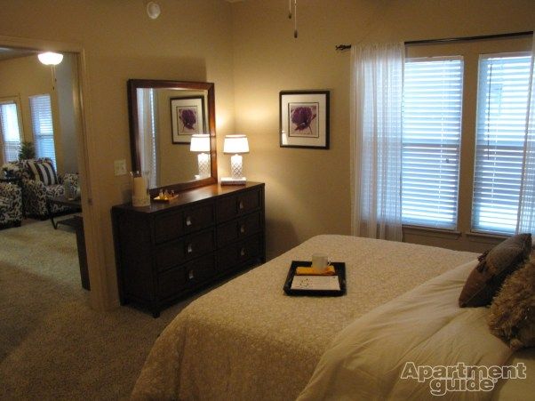 Grandview Heights Apartments photo 2