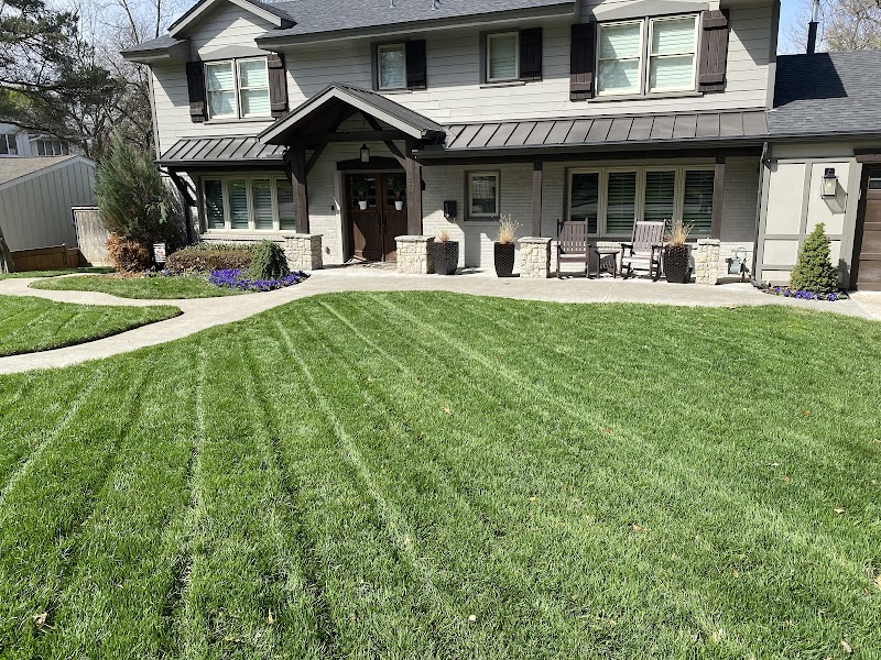 Jmar's Lawn Maintenance photo 3