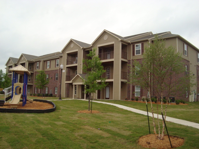 ROLLING MEADOWS APTS